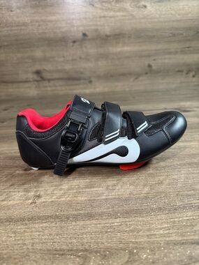 Peloton Cycling Shoes Black/Red Size 41